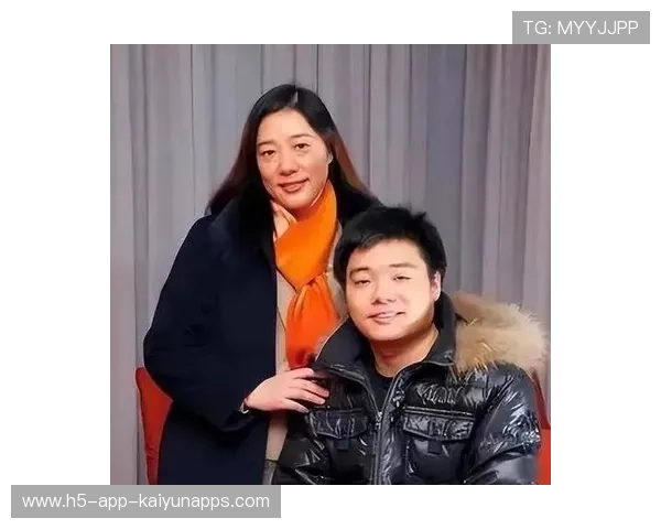 丁俊晖赛后抱孩子暖心画面刷屏